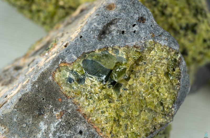 Một số đặc tính chung của loại đá phong thủy olive
