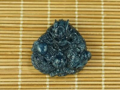 mat-da-sapphire-rong-phong-thuy-30x34x11mm-cao-cap-1