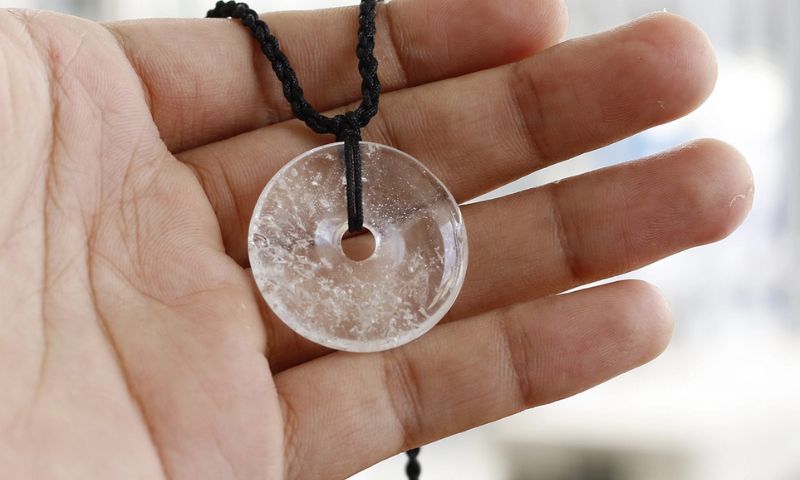 Mặt dây chuyền đồng điếu