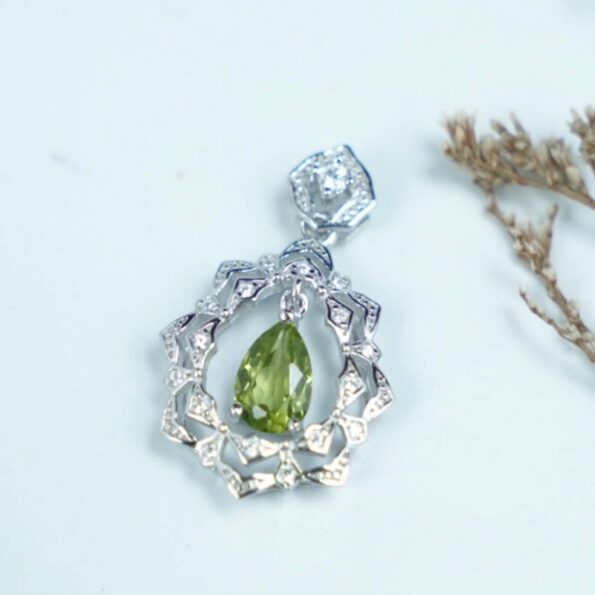 Mặt dây chuyền peridot5*7mm bạc 925
