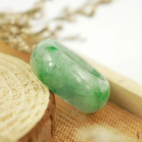 Nhẫn Cẩm Thạch xanh đậu size 17