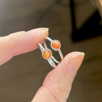 Nhẫn Đính Đá Sunstone Viền Bạc 925