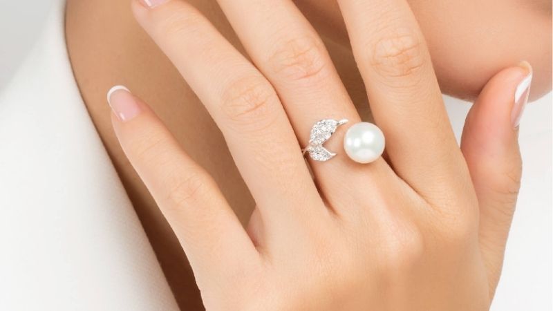 Lựa chọn mua sản phẩm tại cửa hàng cao cấp Mandala Charm