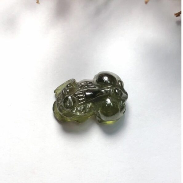 Tỳ Hưu Sapphire xanh lục cao cấp 18x11mm