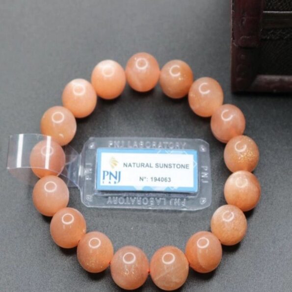 Vòng đá Mặt Trời 12mm chuẩn 4A